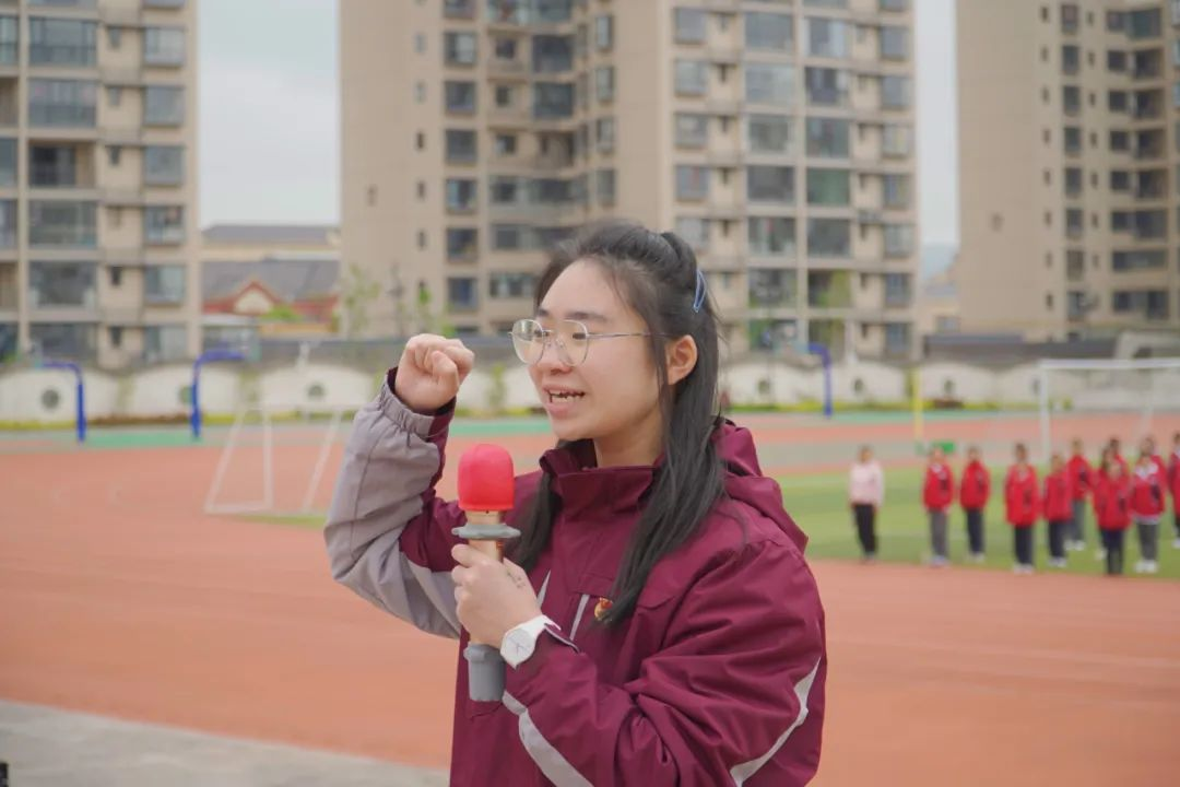 1c762e26e2034436bf6f1b325db65600.png